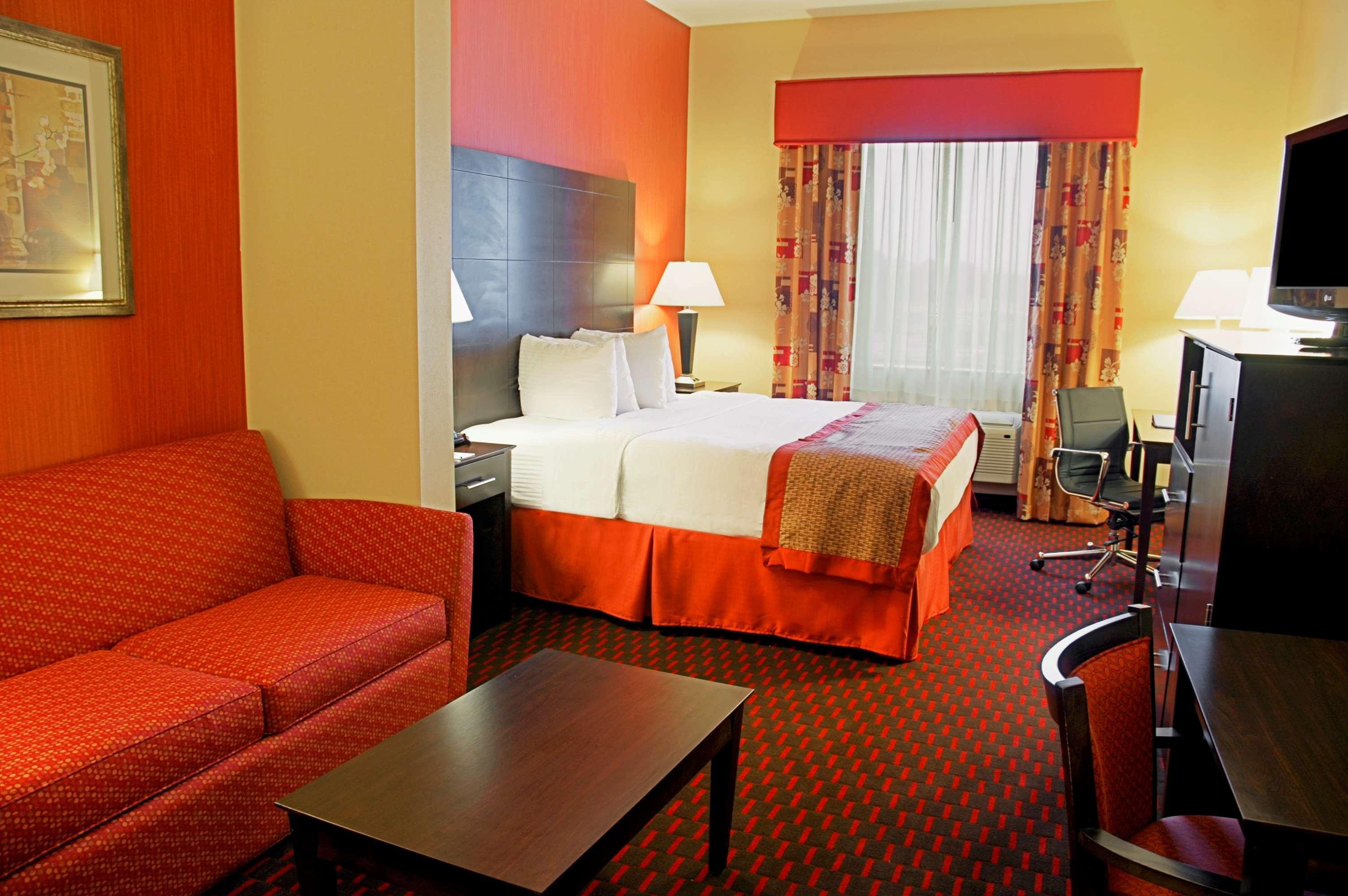 Best Western Plus Flowood Inn & Suites Exterior photo